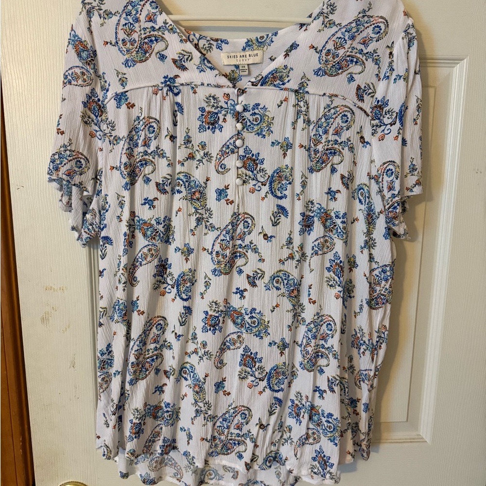 Skies Are Blue Relaxed Blue and White Blouse with Peter Pan Collar